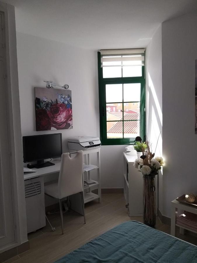 Neu renoviertes, hübsches und gemütliches Appartement mit Balkon und Meerblick Costa De Antigua Exterior foto